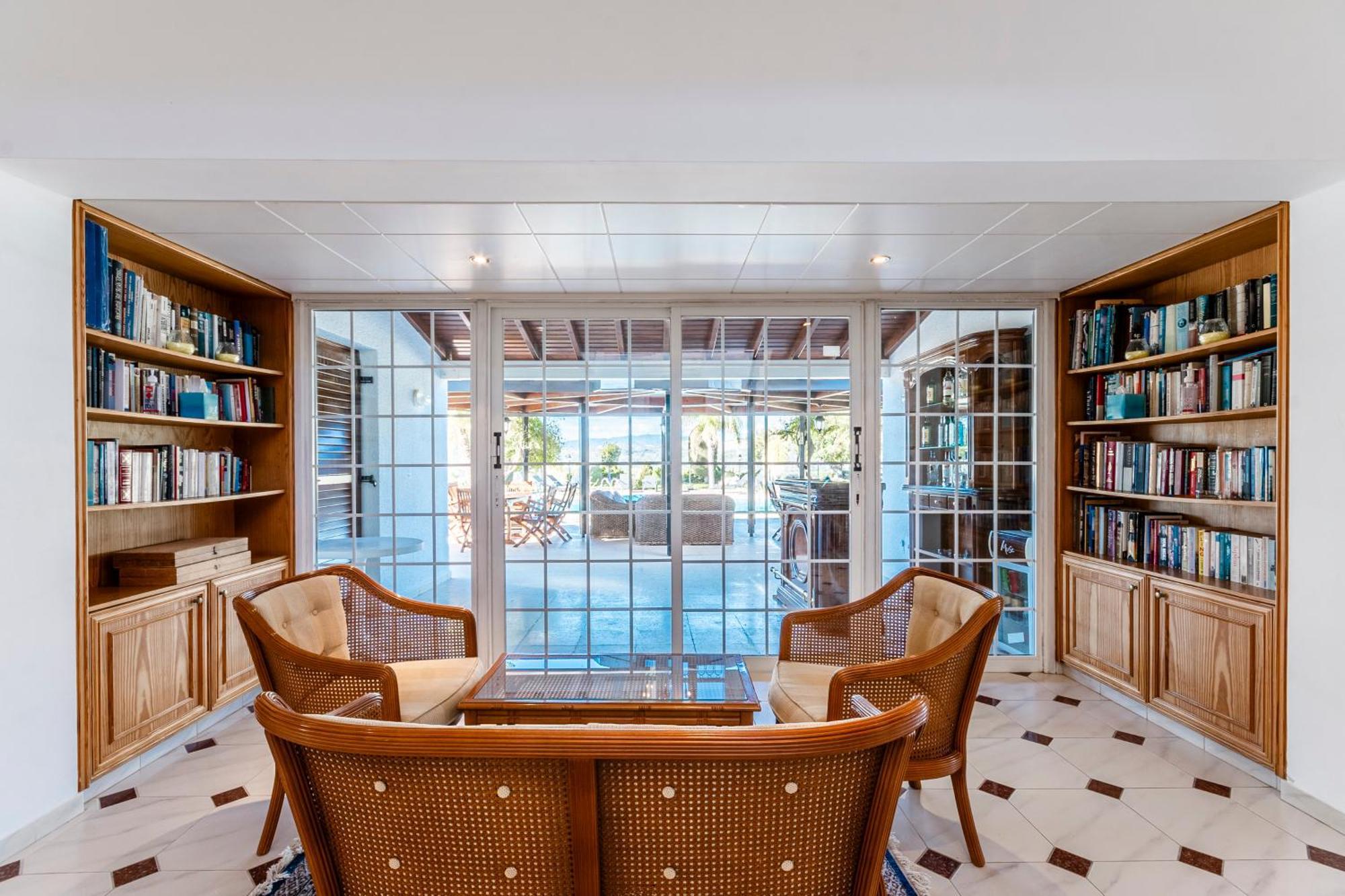 Mountain View 6 Bed Mansion With Private Padel Court, Pool & Gym Villa *